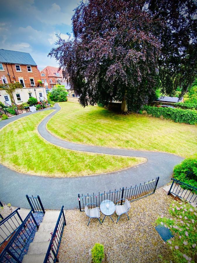 Modern Ground Floor Apartment With Free Parking Very Near Centre Ripon Extérieur photo
